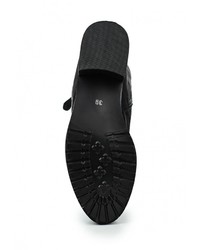 Черные сапоги от Via Giulia