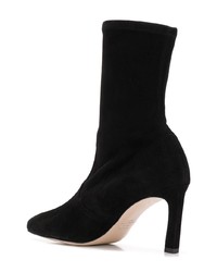 Черные сатиновые ботильоны от Stuart Weitzman