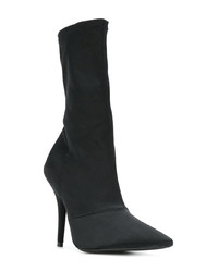 Черные сатиновые ботильоны от Yeezy