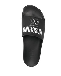 Мужские черные сланцы с принтом от Moschino