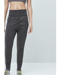 Женские черные спортивные штаны от Mango