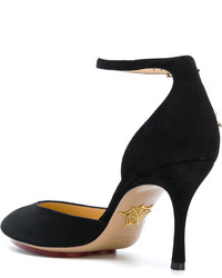 Черные туфли от Charlotte Olympia