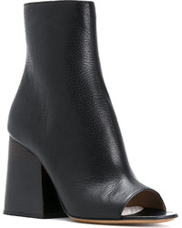 Черные туфли от Maison Margiela