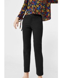 Черные узкие брюки от Mango