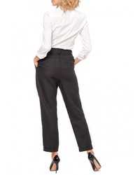 Черные узкие брюки от Yukostyle