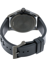 Женские черные часы от Gucci