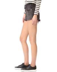 Женские черные шорты от Levi's