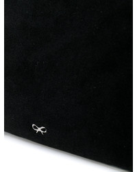Черный бархатный клатч от Anya Hindmarch