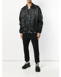 Мужской черный бомбер с вышивкой от Misbhv