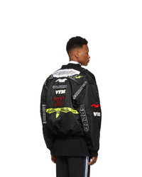 Мужской черный бомбер с принтом от Vetements