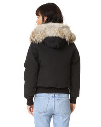 Женский черный бомбер от Canada Goose