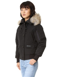 Женский черный бомбер от Canada Goose