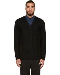 Мужской черный вязаный свитер