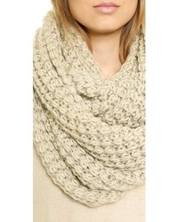 Женский черный вязаный шарф от Paula Bianco