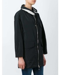 Женский черный дождевик от Moncler