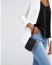 Черный клатч от Lavand