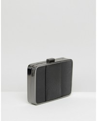 Черный клатч от French Connection