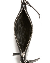 Черный клатч от Opening Ceremony