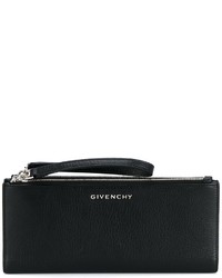 Черный клатч от Givenchy