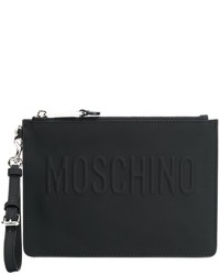 Черный клатч от Moschino
