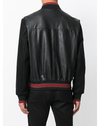 Мужской черный кожаный бомбер от McQ