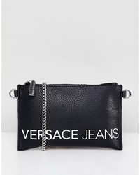 Черный кожаный клатч с принтом от Versace Jeans