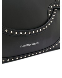 Черный кожаный клатч с украшением от Alexander McQueen