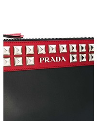 Черный кожаный клатч с шипами от Prada