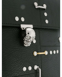 Черный кожаный клатч с шипами от Alexander McQueen