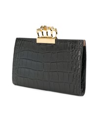 Черный кожаный клатч со змеиным рисунком от Alexander McQueen