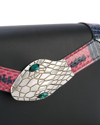 Черный кожаный клатч со змеиным рисунком от Gucci
