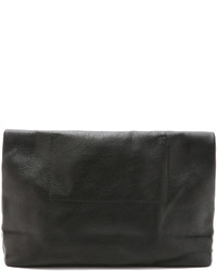 Черный кожаный клатч от Marie Turnor