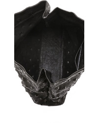 Черный кожаный клатч от Marie Turnor