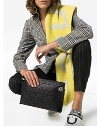 Черный кожаный клатч от Loewe