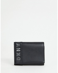 Черный кожаный клатч от DKNY