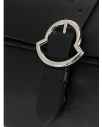 Черный кожаный клатч от Moncler