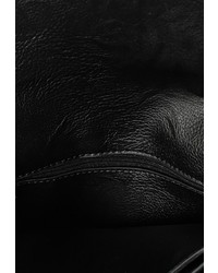 Черный кожаный клатч от Johnny