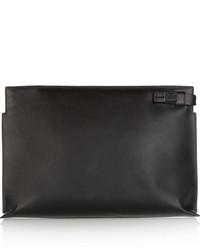 Черный кожаный клатч от Loewe