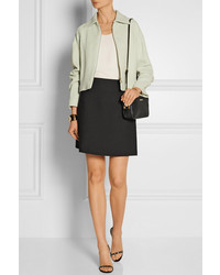 Черный кожаный клатч от Miu Miu