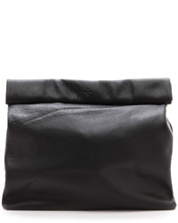Черный кожаный клатч от Marie Turnor