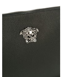 Черный кожаный клатч от Versace