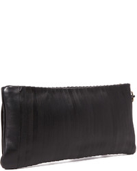 Черный кожаный клатч от DKNY