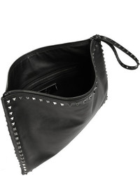 Черный кожаный клатч от Valentino