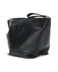 Черный кожаный клатч от Paco Rabanne