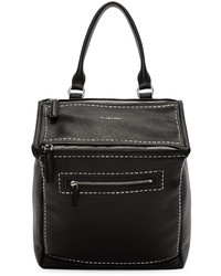 Женский черный кожаный рюкзак с шипами от Givenchy