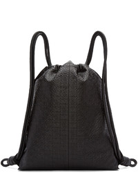 Женский черный кожаный рюкзак от Loewe