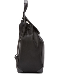 Женский черный кожаный рюкзак от Alexander Wang