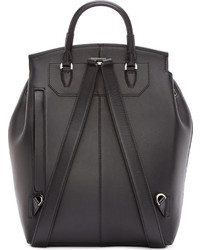 Женский черный кожаный рюкзак от Alexander Wang