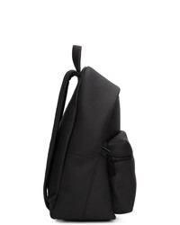 Мужской черный кожаный рюкзак от Bottega Veneta