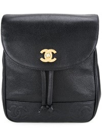 Женский черный кожаный рюкзак от Chanel